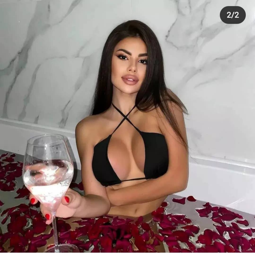 Karasu Vip Escort Bayan Itır